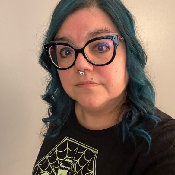 Meet your Posher, Danielle - Picture 3 of 6